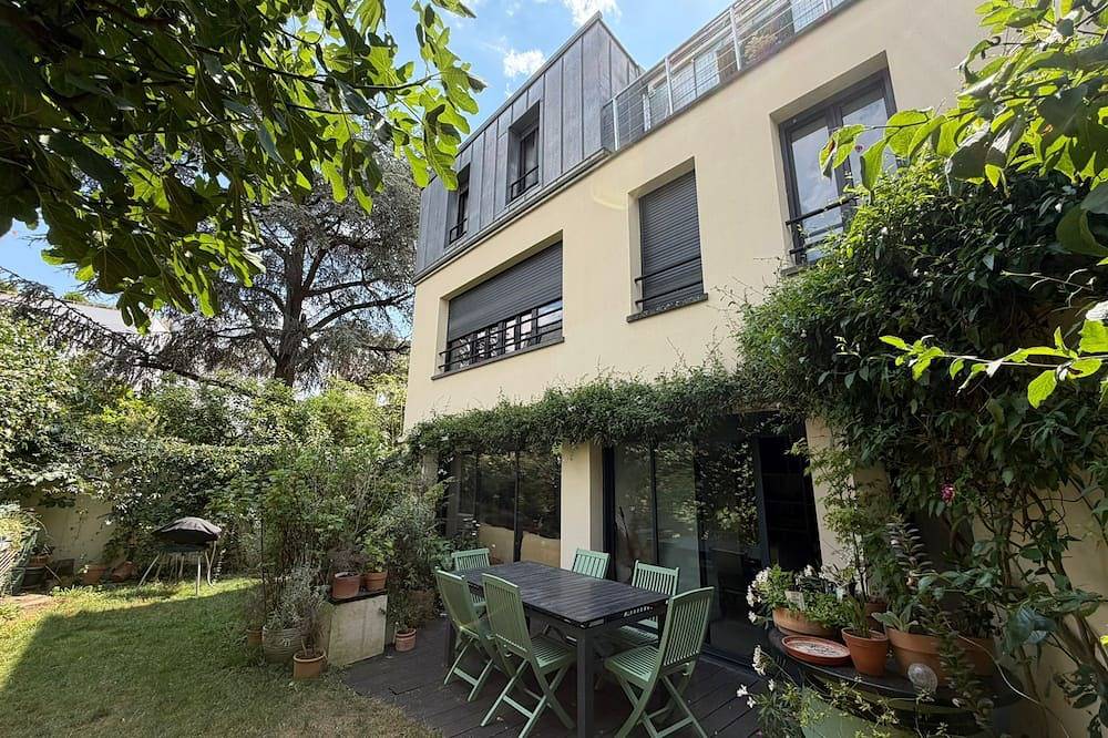 Maison De Vacances pour 11 Personnes dans Vanves, Hauts-de-Seine