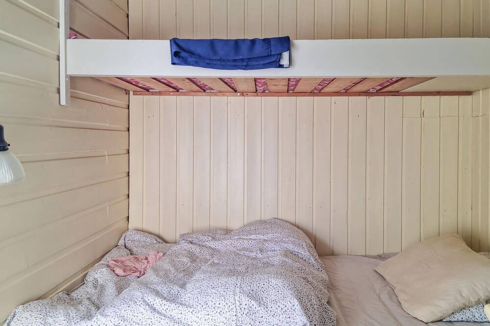 2 bedroom cozy home in Brekkestø in Lillesand 