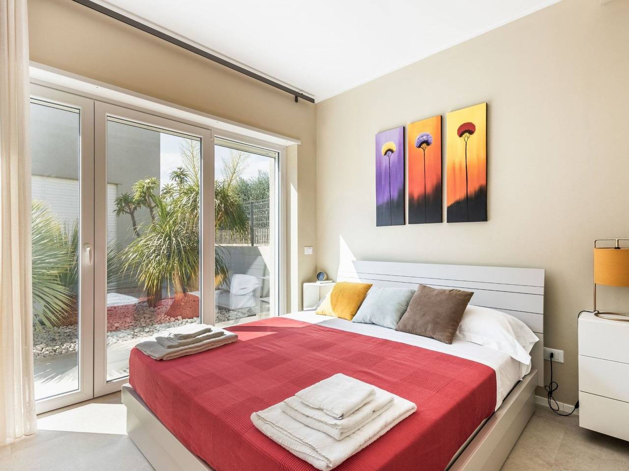 'Villa Paolo' mit Gemeinschaftspool in Spiaggia di Eloro, Lido di Noto