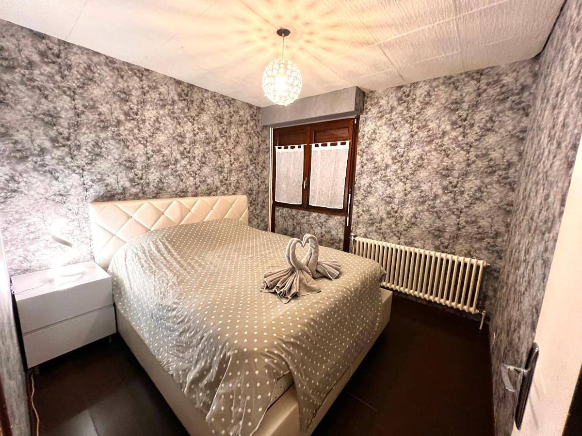 Appartement entier, Three-Bedroom Apartment in Bonneville, Région de Bonneville