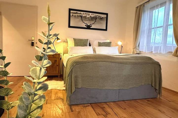 Ganze Wohnung, Ferienwohnung Kathi 32qm mit Balkon in Schechen, Landkreis Rosenheim