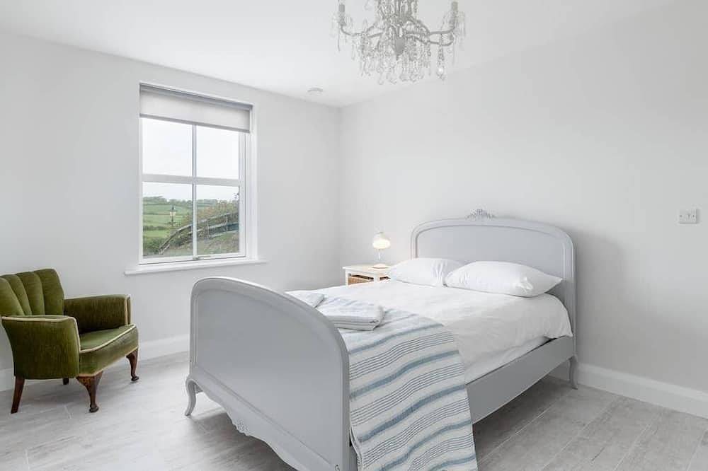 Ellery Lodge - Luxury Family Holiday Home in County Clare