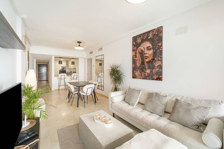 Apartamento entero, Sea Side Purísima: Apartamento renovado en primera línea con vistas al mar in Cala del Palangre (Torrevieja), Torrevieja