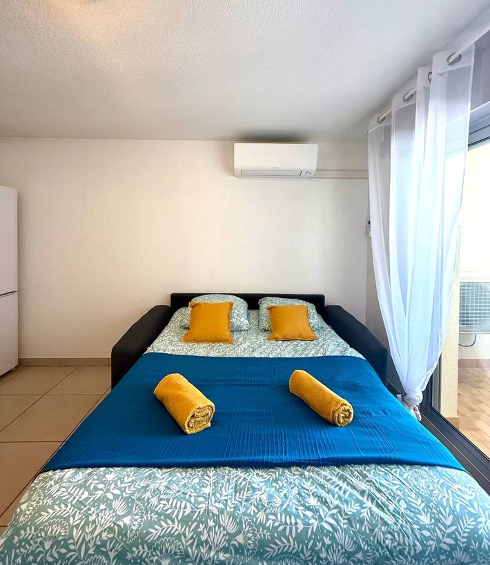 Gîte pour 4 personnes, avec balcon dans Le Brusc - 2