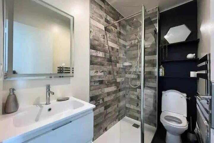 Gîte pour 2 personnes, avec jardin, animaux acceptés dans Plage Du Rayolet - 2