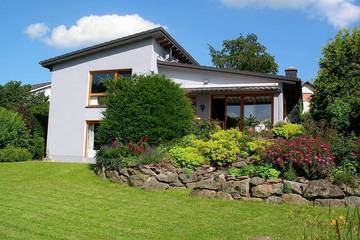 Ferienhaus für 4 Personen, mit Terrasse und Garten, mit Haustier in Vöhl