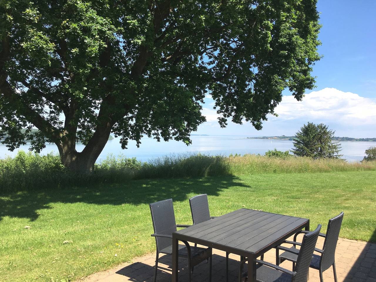 Panoramablick der Extraklasse ! Familienfreundlich. Nah am Strand in schöner, ruhiger Umgebung in Løjt, Apenrade