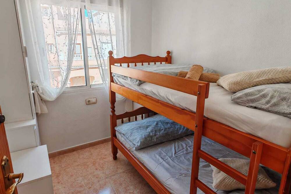 White House near Playa Flamenca Beach and Zenia Boulevard for 8 people in Playa Flamenca, Orihuela