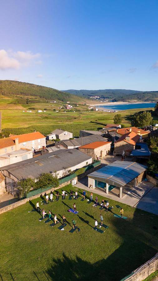 Chambre d’hôte pour 2 personnes, avec jardin et terrasse ainsi que vue et piscine, animaux acceptés à Muxía