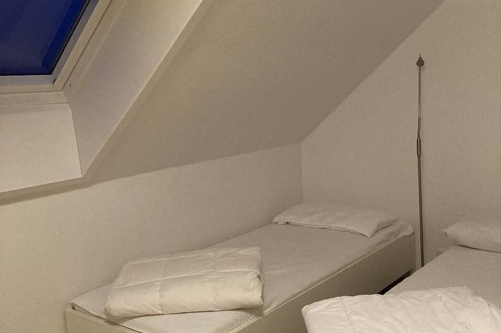 Ganze Wohnung, 120 Meter zum See -Atelier-Ferienwohnung mit Top Ausstattung/3 Schlafzimmer in Göhren-Lebbin, Fleesensee