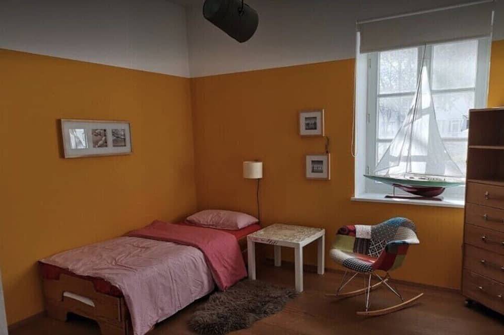 Ganze Wohnung, Erdgeschosswohnung in wunderschöner Altbauvilla in Utting, Ammersee
