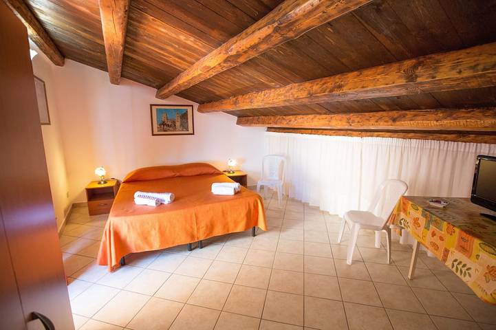 Ganze Wohnung, Flower Apartment in Cefalù, Cefalù (gemeinde)