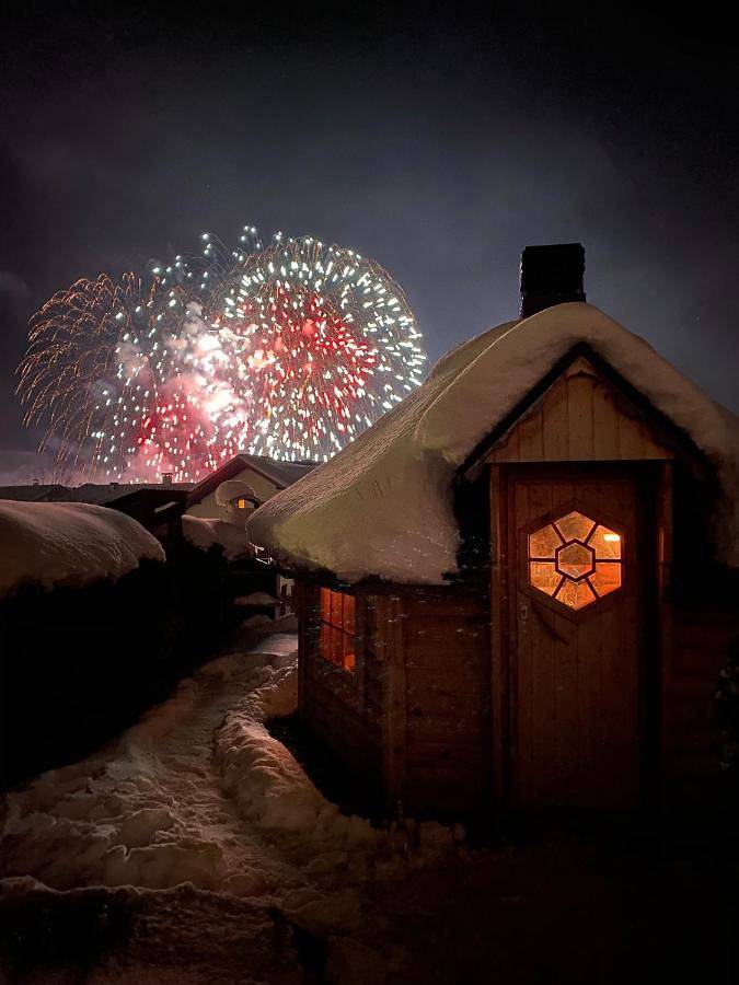 Hôtel pour 4 personnes, avec sauna et piscine ainsi que jardin et vue à Fiss - 2