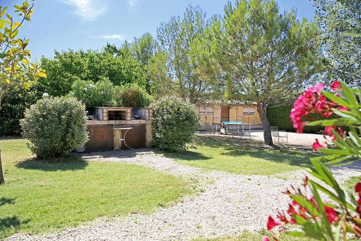 Gîte pour 4 personnes, avec vue ainsi que jardin et piscine à Villedieu - 3