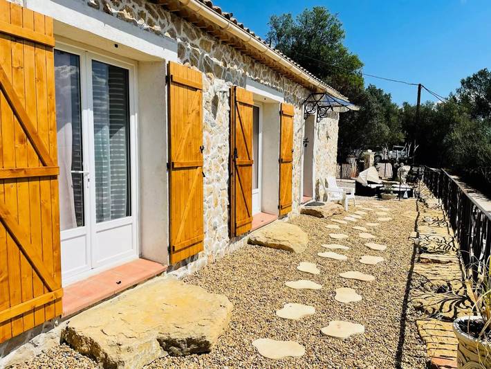 Location de vacances pour 5 personnes, avec jardin et piscine à Le Luc - 2