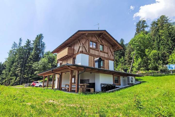 Villa per 12 persone, con giardino in Trentino
