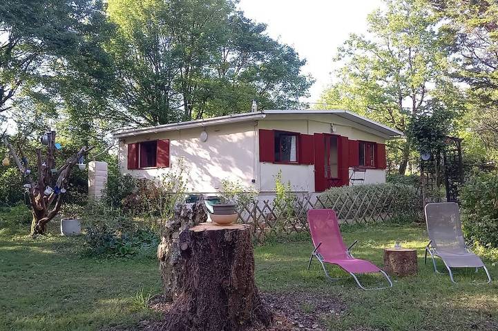 Chalet pour 4 personnes, avec Terrasse et Jardin