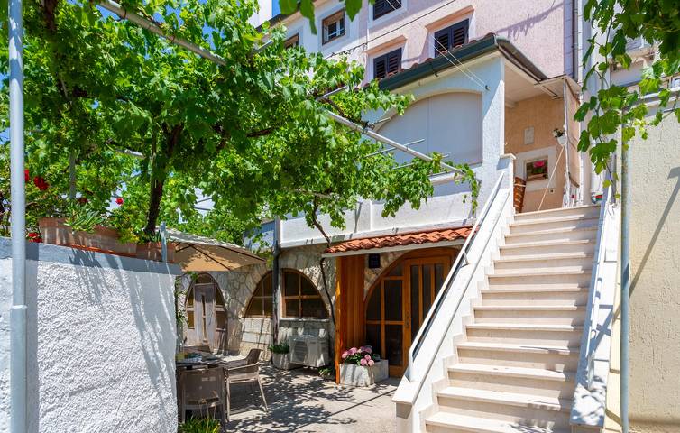 Vakantiewoning voor 4 personen, met Terras en Tuin in Punat