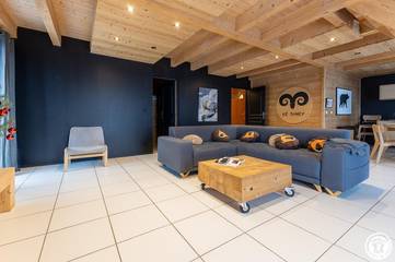 Gîte pour 8 personnes, avec jacuzzi ainsi que sauna et jardin dans le Puy-de-Dôme