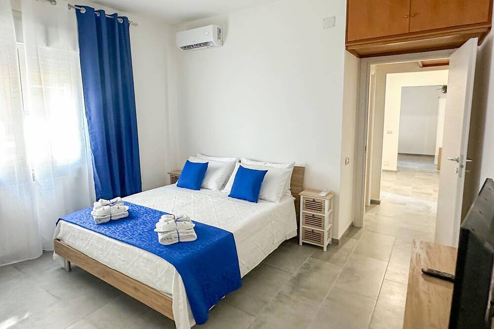 Entire apartment, Amare Apartment, cozy accommodation a few steps from the sea in Nettuno, Rome Province