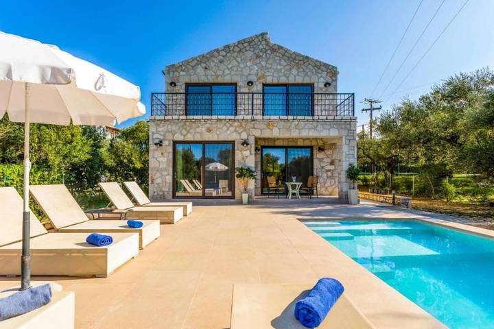 Villa für 8 Personen, mit Balkon und Terrasse sowie Garten auf Zakynthos