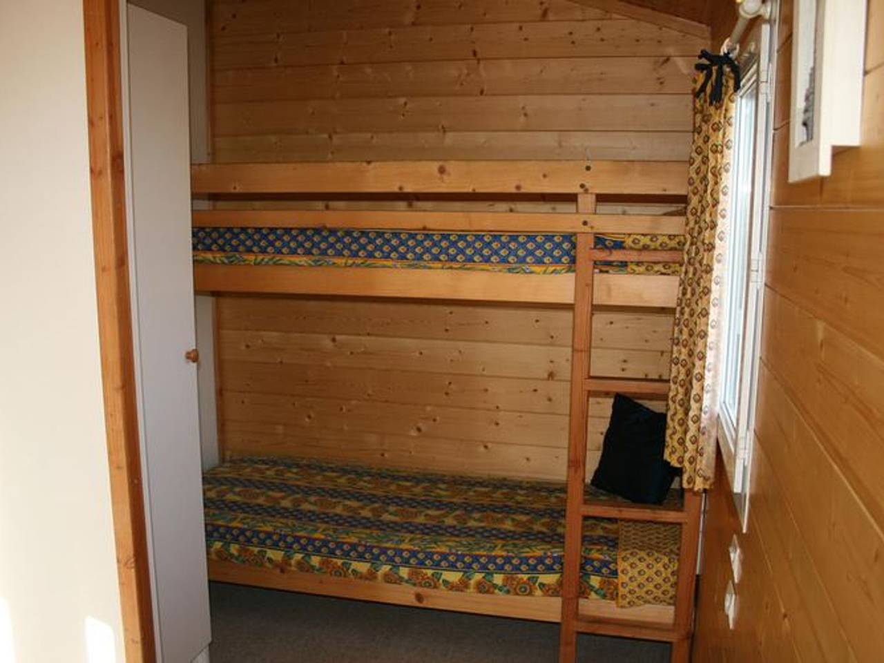Chalet avec Terrasse pour 4 personnes à Ribes in Ribes, Parc naturel régional des Monts d'Ardèche