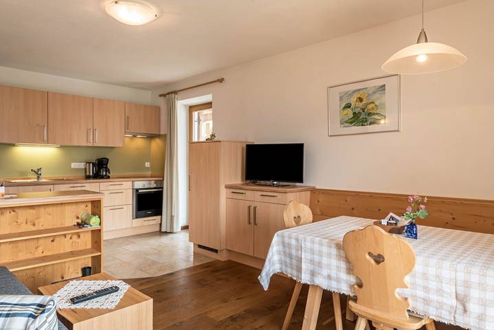 Entire apartment, Holiday Apartment "Plose Winklerhof" with Mountain View, Balcony & Wi-Fi in Villanders, Sarntal Alps