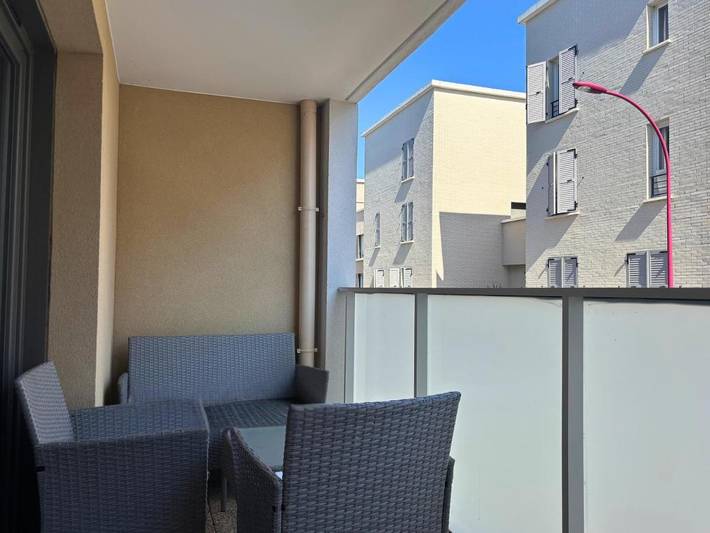 Location de vacances pour 7 personnes, avec Balcon et Terrasse à Bezons