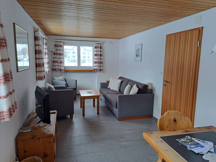 Ganze Ferienwohnung, Ferienwohnung am Tarasper See - Ferienwohnung am See Wohnung Eg in Tarasp, Unterengadin