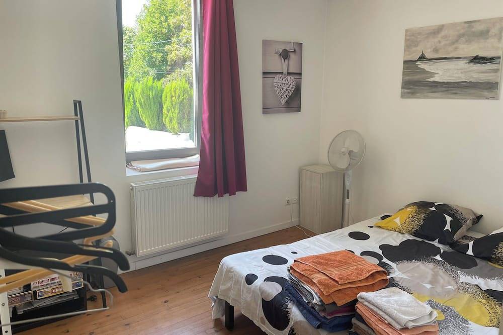 Beautiful house in Vallence, with large swimming pool and air-conditioning in night area in Valence, Valence region