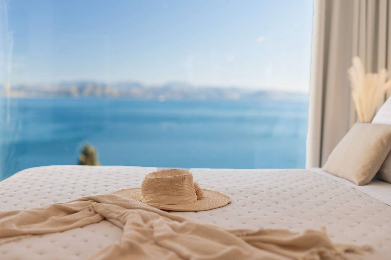 Ολόκληρο το διαμέρισμα, Panoramic Loft suite with indoor Hot tub in Πέραμα, Κέρκυρα