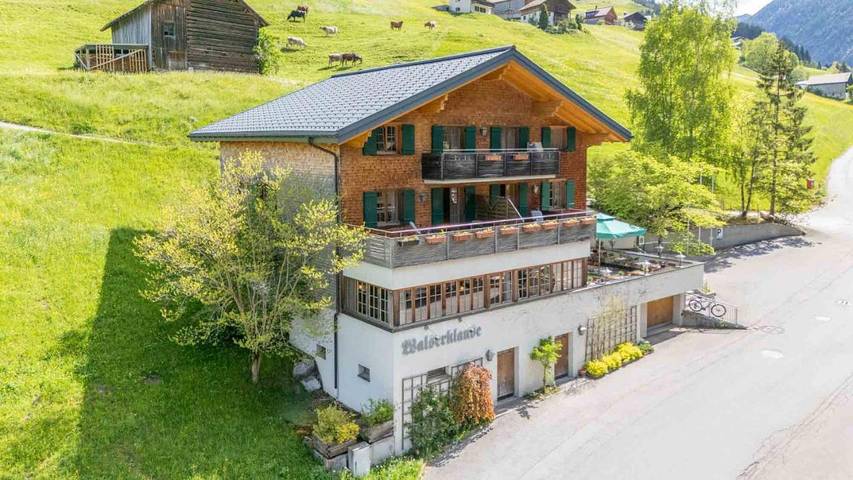 Ferienwohnung für 3 Personen, mit Balkon und Terrasse sowie Garten und Ausblick in Raggal - 3