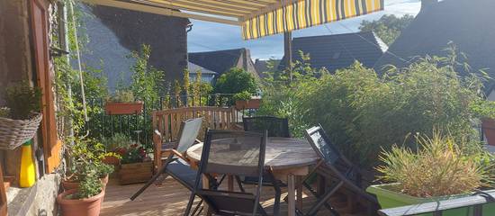 Gîte pour 5 personnes, avec terrasse à Saulzet-le-Froid