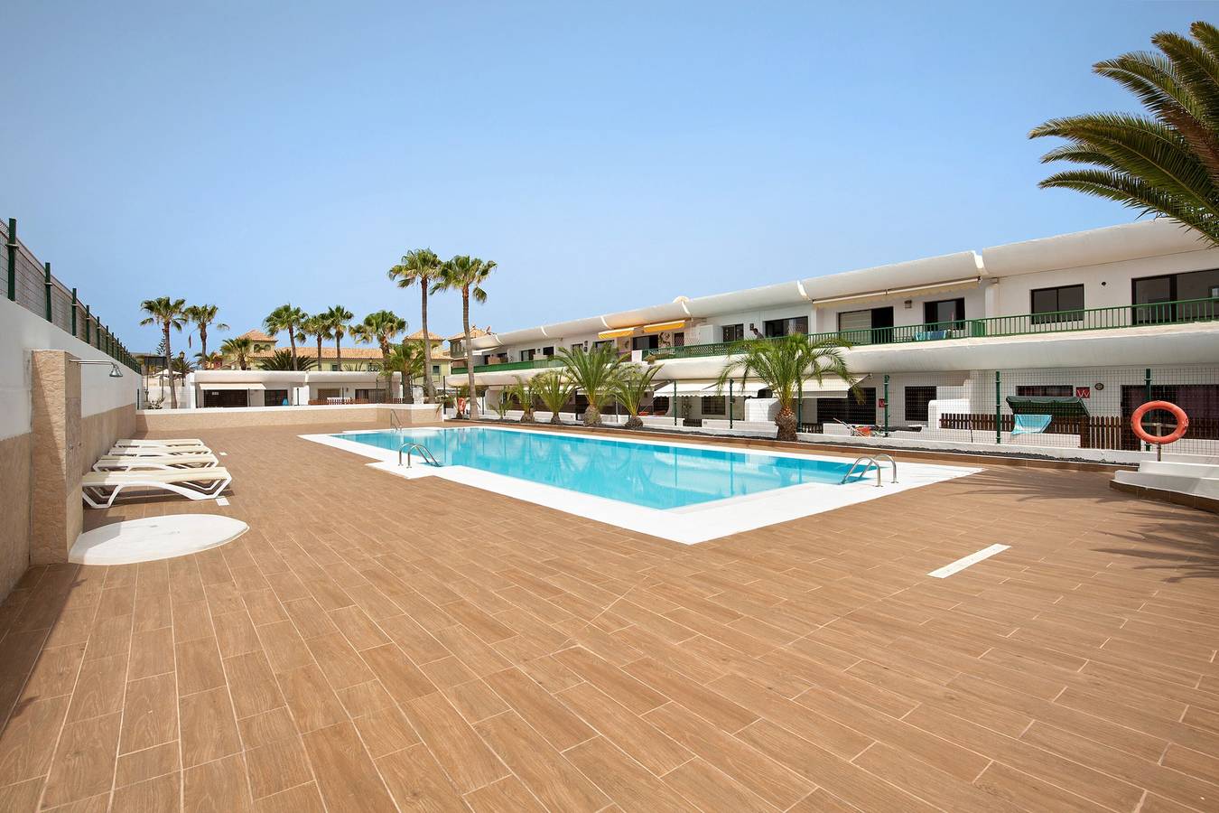 Ganze Wohnung, Ferienwohnung 'Dunes To Explore and Relax' mit Gemeinschaftspool, privater Terrasse und Wi-Fi in Corralejo, La Oliva