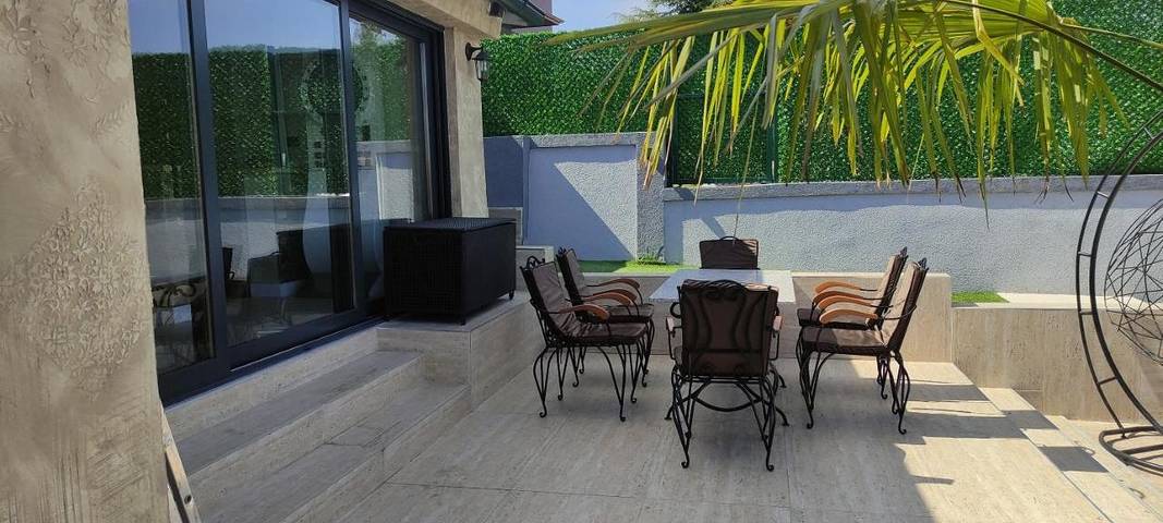 Location de vacances pour 3 personnes, avec jacuzzi et sauna ainsi que piscine et jardin à Novi Sad - 2