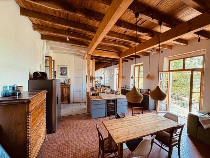 Location de vacances pour 10 personnes, avec jardin ainsi que vue et piscine à Vabre-Tizac - 3