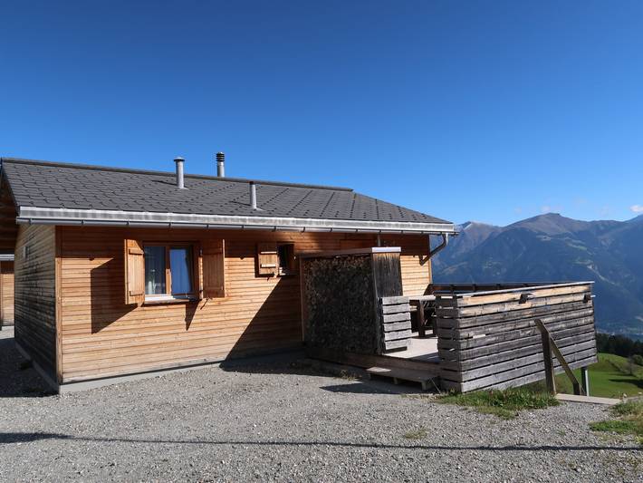 Chalet für 6 Personen, mit Terrasse und Garten sowie Ausblick in Graubünden