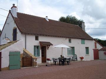 Gîte pour 4 personnes, avec terrasse et jardin dans Saône-et-Loire