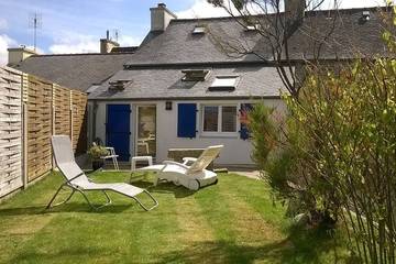 Gîte pour 4 personnes, avec terrasse et jardin à Plounévez-Lochrist