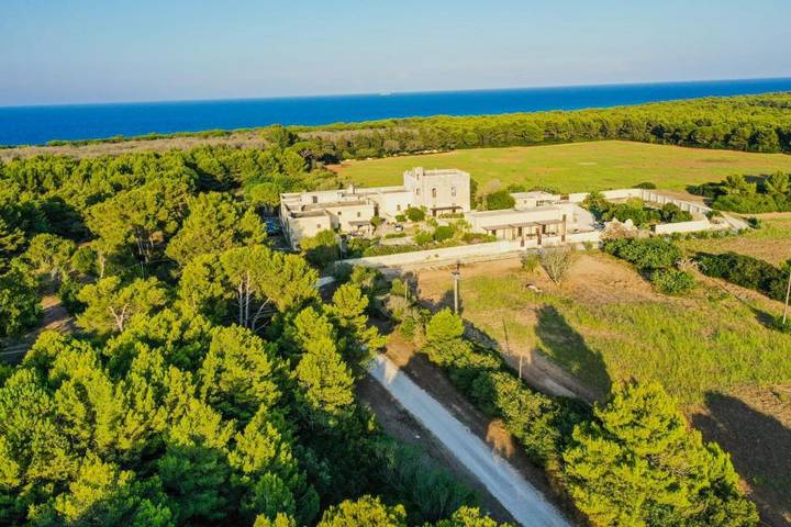 Casa vacanza per 8 persone, con panorama e giardino nonché terrazza in Frassanito