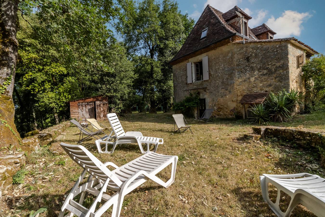 Landhaus 'La Maison De Tine' mit Gemeinschaftspool, privatem Garten und Wi-Fi in Cénac-et-Saint-Julien, Périgord Noir