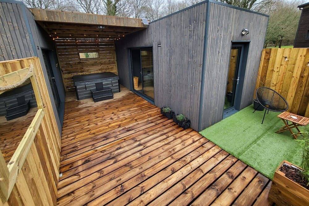 Lodge Cosy Sauna & Jacuzzi in Saint-Coulitz, Châteaulin region