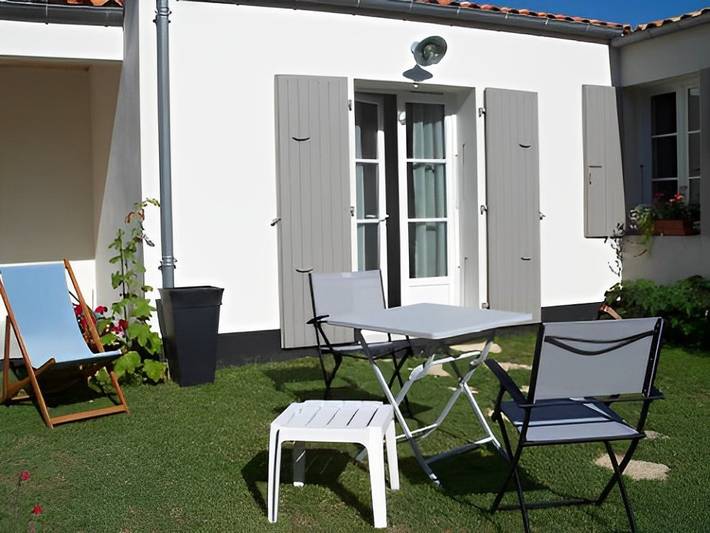 Location de vacances pour 2 personnes, avec terrasse sur l' Île de Ré - 3