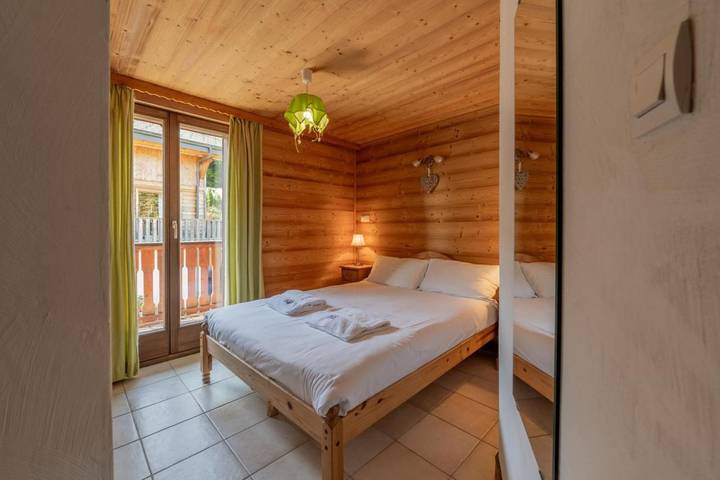 Gîte pour 6 personnes, avec Balcon ainsi que Jardin et Vue à Essert-Romand