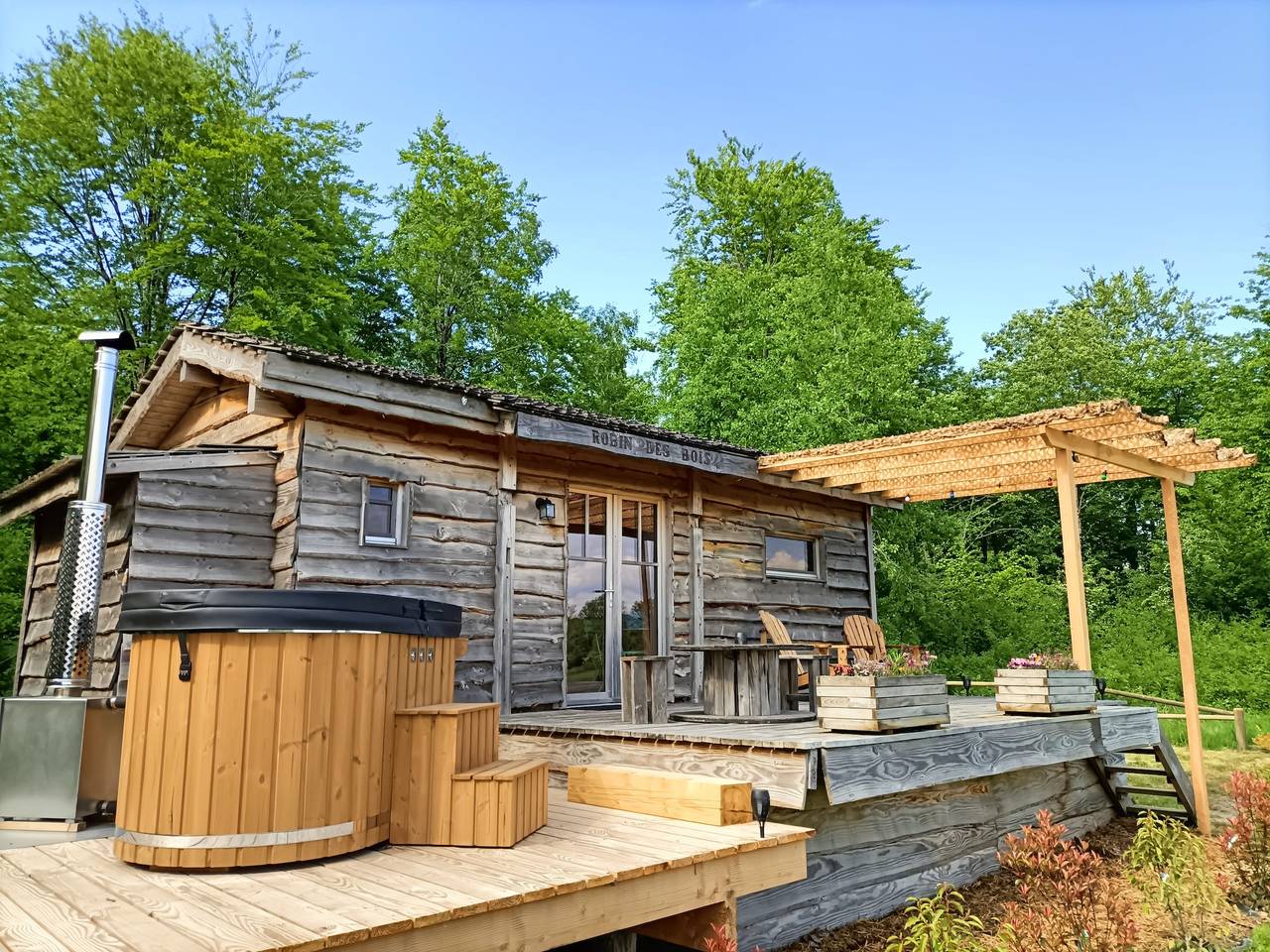 Hütte „Robin Hood“ mit privater Terrasse und nordischem Bad in Saarburg (Frankreich)