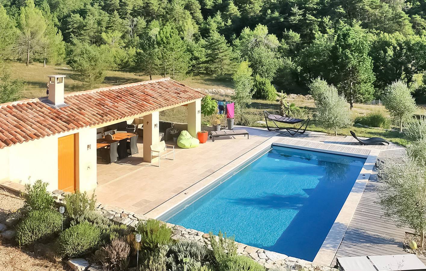 Spacieux appartement de 220 m2 avec piscine, parking et WiFi - Caseneuve 1.5km in Caseneuve, Parc naturel régional du Luberon