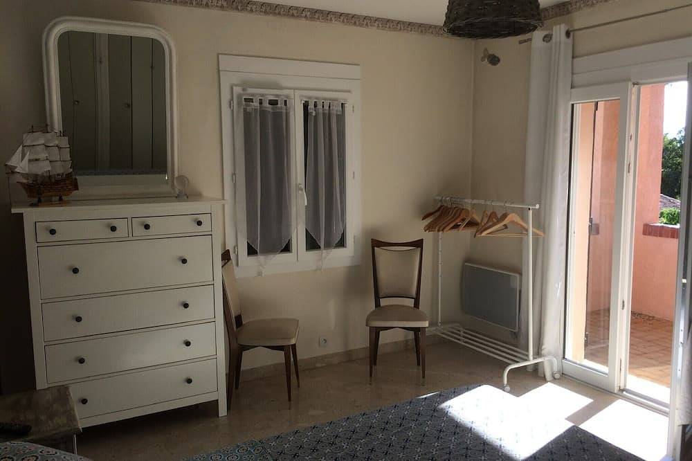 Villa Panoramic View/Comfort/Calm/Maxi Private Pool/Enclosed Garden/Sea 30 Km Away in Vidauban, Draguignan region