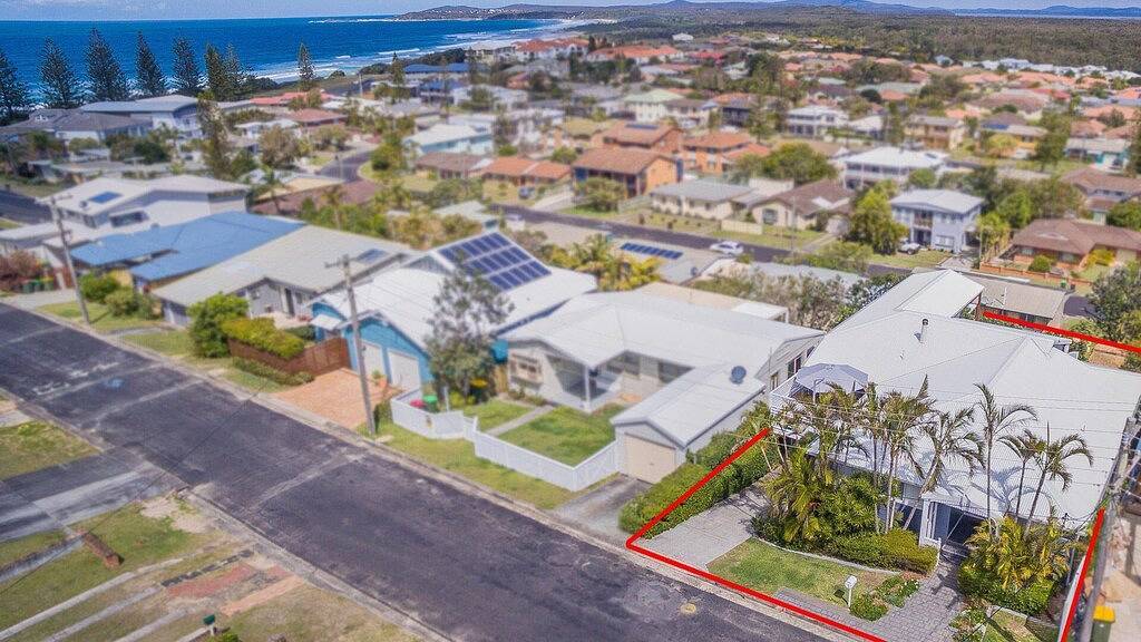 Holiday Home for 9 People in Yamba, New South Wales