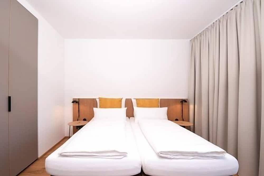 Ganze Wohnung, Apartment Im Grünen, 27 qm, 1 Wohn-/Schlafzimmer, Terrasse, max. 2 Personen in Singen, Hegau