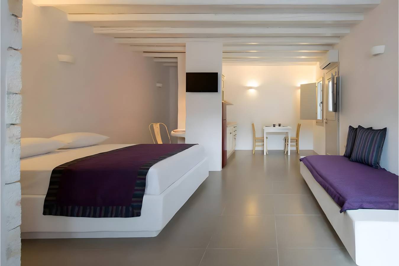 Apartamento 'Echinousa Kimolos katoikia no2' con vistas a la montaña, Wi-Fi y aire acondicionado in Milo